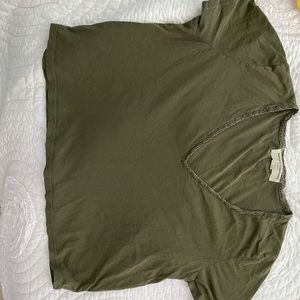 Green t-shirt crop top